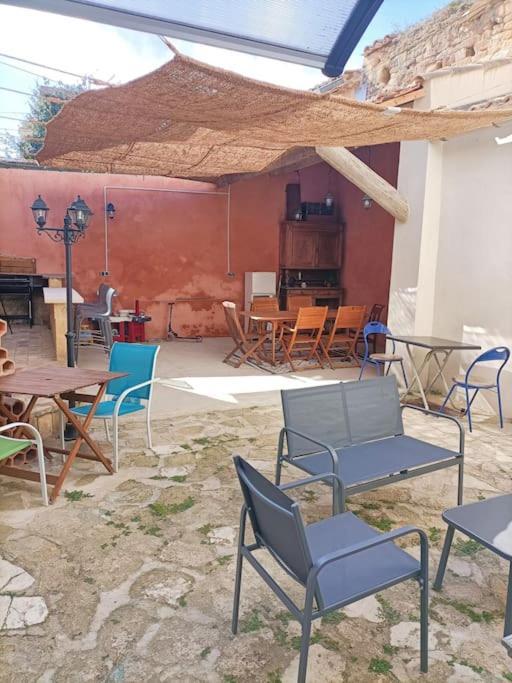 T2 Duplex "Chez Evelyne" Leilighet Remoulins Eksteriør bilde