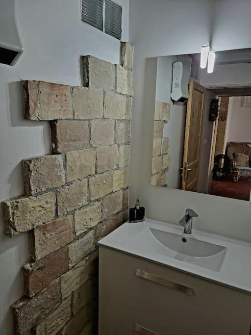 T2 Duplex "Chez Evelyne" Leilighet Remoulins Eksteriør bilde