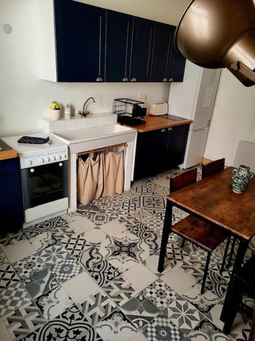 T2 Duplex "Chez Evelyne" Leilighet Remoulins Eksteriør bilde